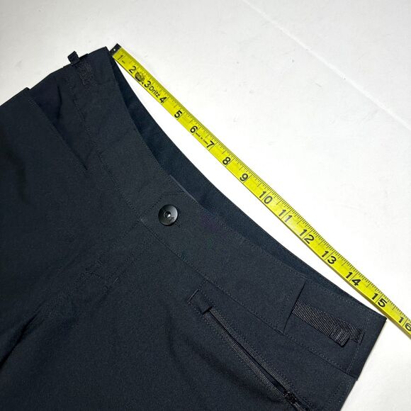 Specialized Womens M Trail Shorts in Black NEW Trail Riding, Lightweight, NWT - Picture 10 of 13